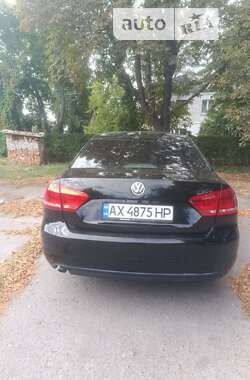 Седан Volkswagen Passat 2012 в Глобиному