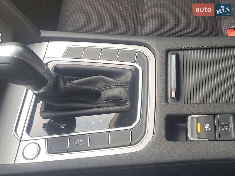 Універсал Volkswagen Passat 2017 в Києві