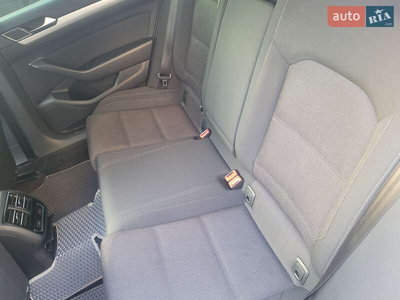 Універсал Volkswagen Passat 2017 в Києві