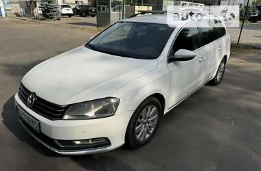 Универсал Volkswagen Passat 2011 в Киеве