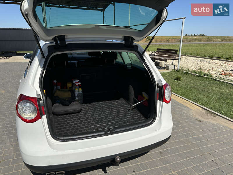 Универсал Volkswagen Passat 2010 в Львове