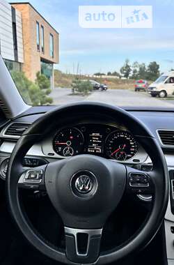 Універсал Volkswagen Passat 2012 в Хмельницькому