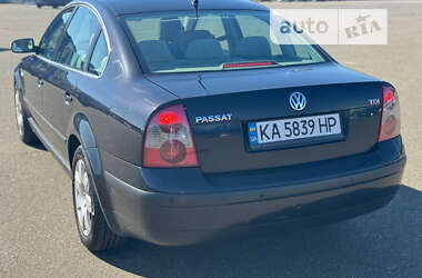 Седан Volkswagen Passat 2002 в Киеве