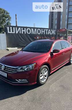 Седан Volkswagen Passat 2016 в Киеве