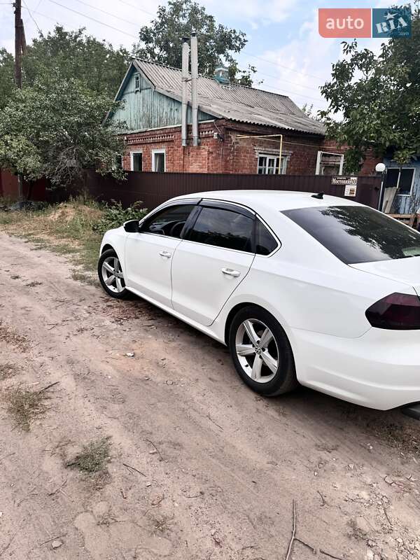 Седан Volkswagen Passat 2015 в Славянске