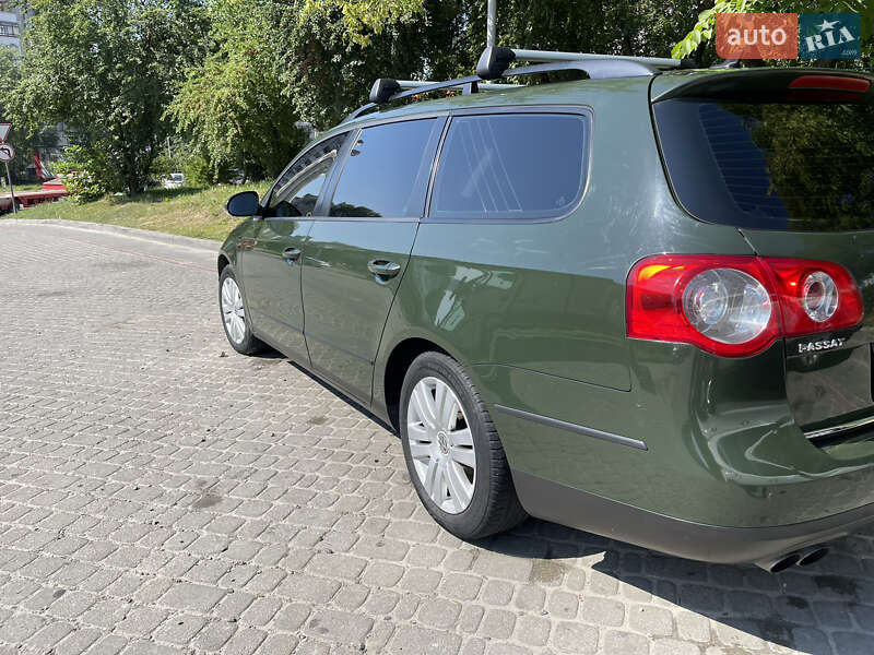 Універсал Volkswagen Passat 2010 в Львові