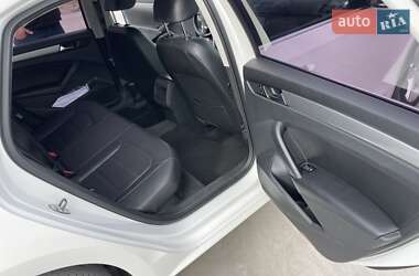 Седан Volkswagen Passat 2014 в 