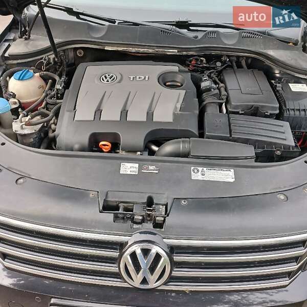 Універсал Volkswagen Passat 2011 в Львові