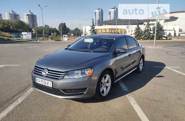 Седан Volkswagen Passat 2012 в Києві