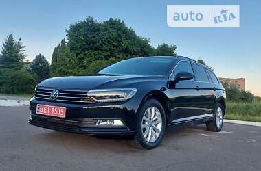 Універсал Volkswagen Passat 2017 в Рівному