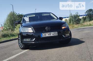 Седан Volkswagen Passat 2012 в Дрогобыче