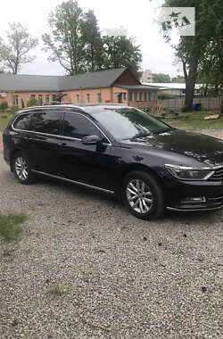 Универсал Volkswagen Passat 2015 в Буче