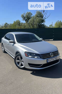 Седан Volkswagen Passat 2014 в Киеве