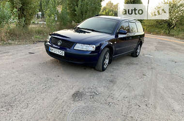 Универсал Volkswagen Passat 2000 в Житомире