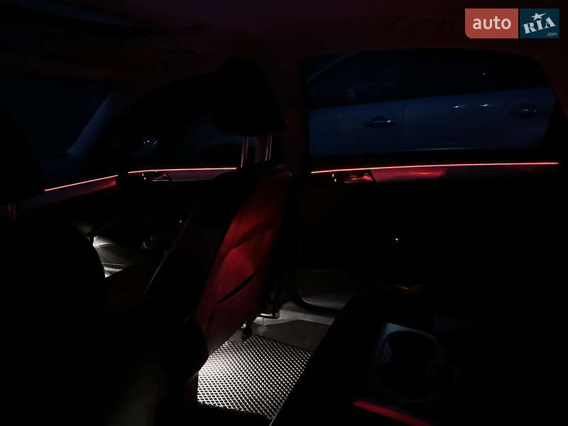 Седан Volkswagen Passat 2012 в Киеве фото 44 Седан Volkswagen Passat 2012 в Киеве