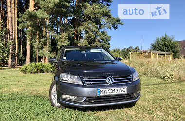 Универсал Volkswagen Passat 2011 в Киеве