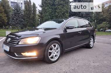 Универсал Volkswagen Passat 2011 в Ровно