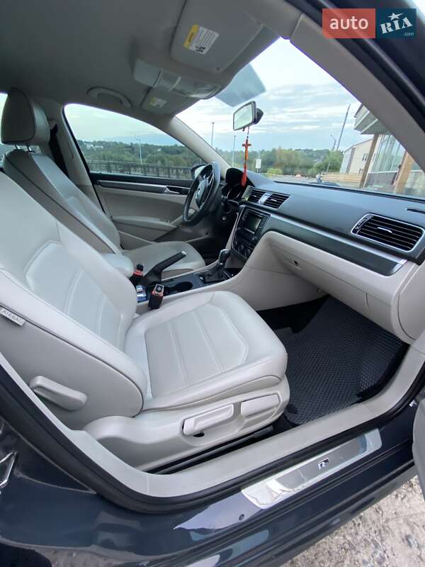 Седан Volkswagen Passat 2016 в Ржищеве