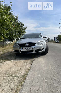 Седан Volkswagen Passat 2005 в Бучі