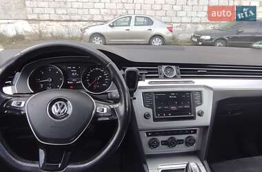 Универсал Volkswagen Passat 2014 в Киеве