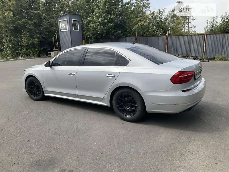 Седан Volkswagen Passat 2016 в Одессе