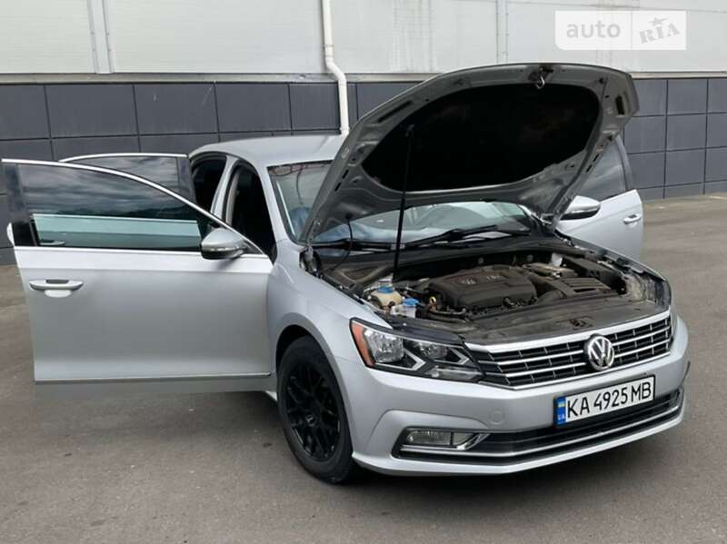 Седан Volkswagen Passat 2016 в Одессе
