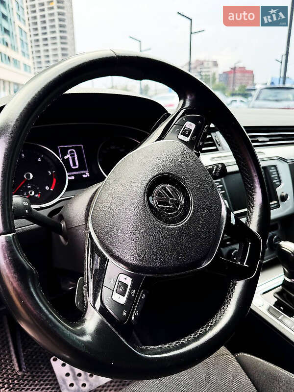 Універсал Volkswagen Passat 2015 в Дніпрі фото 12 Універсал Volkswagen Passat 2015 в Дніпрі