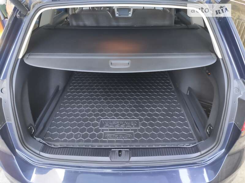Універсал Volkswagen Passat 2017 в Львові