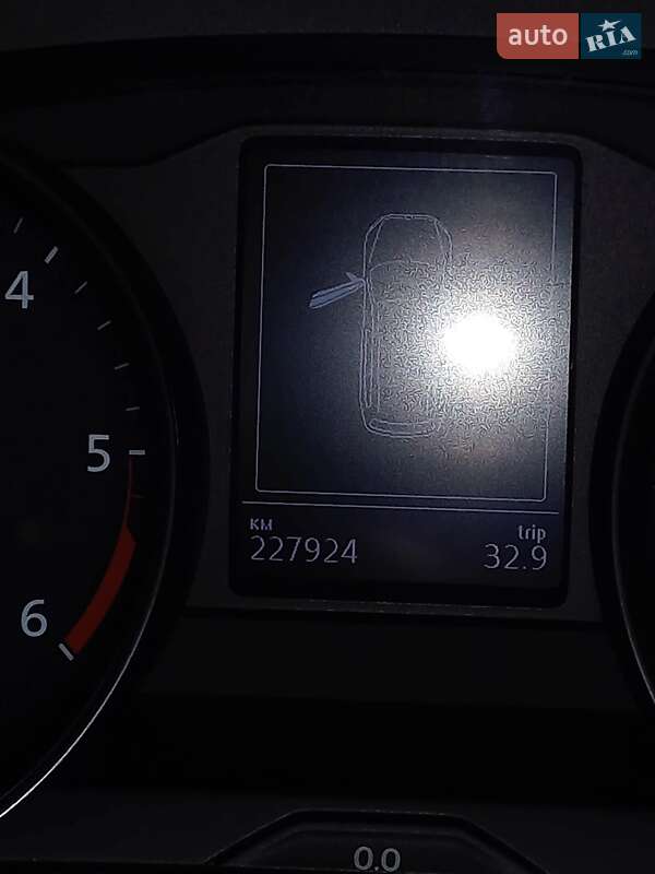 Универсал Volkswagen Passat 2018 в Калиновке фото 14 Универсал Volkswagen Passat 2018 в Калиновке