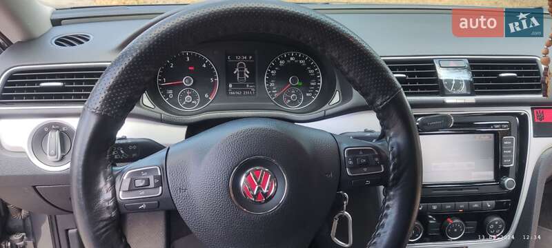 Седан Volkswagen Passat 2013 в Александрие