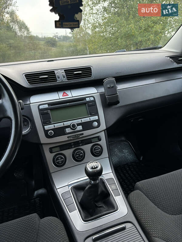 Универсал Volkswagen Passat 2006 в Самборе