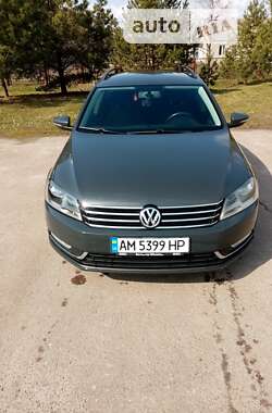 Універсал Volkswagen Passat 2011 в Романіву