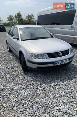 Седан Volkswagen Passat 1997 в Черновцах