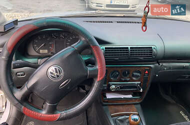 Седан Volkswagen Passat 1997 в Черновцах