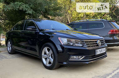 Седан Volkswagen Passat 2012 в Полтаві