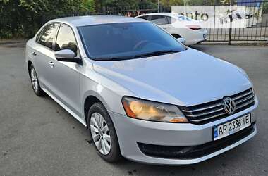 Седан Volkswagen Passat 2013 в Києві