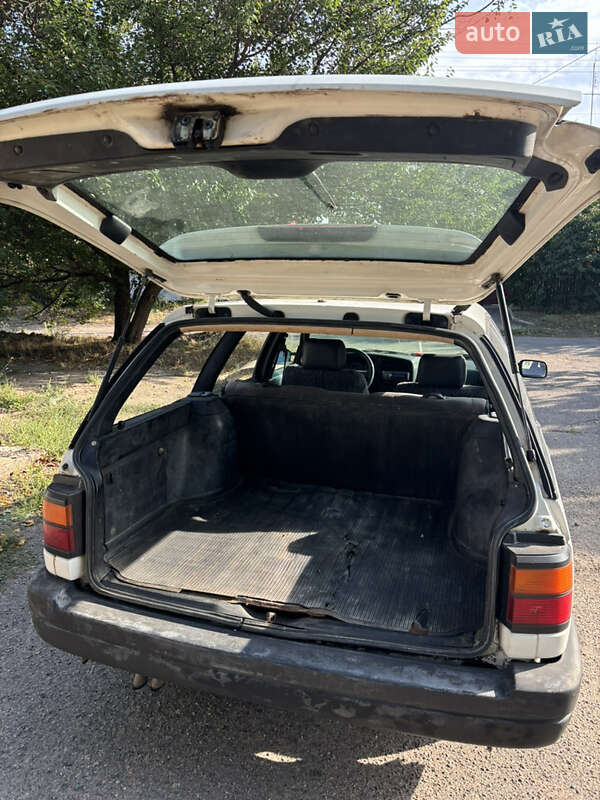 Универсал Volkswagen Passat 1991 в Смеле