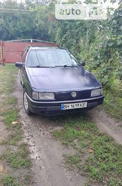 Седан Volkswagen Passat 1992 в Ширяево