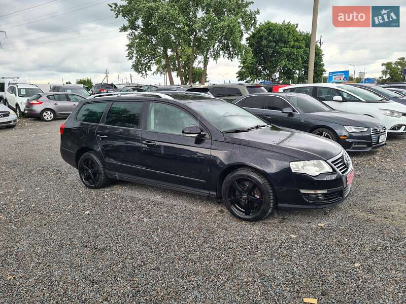 Универсал Volkswagen Passat 2009 в Ровно