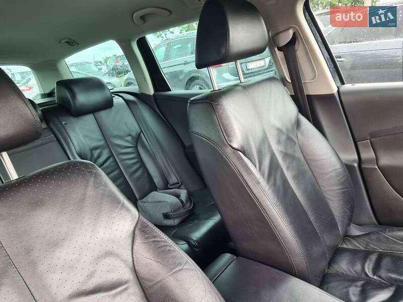 Универсал Volkswagen Passat 2009 в Ровно