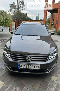 Универсал Volkswagen Passat 2012 в Луцке