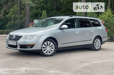 Универсал Volkswagen Passat 2010 в Житомире