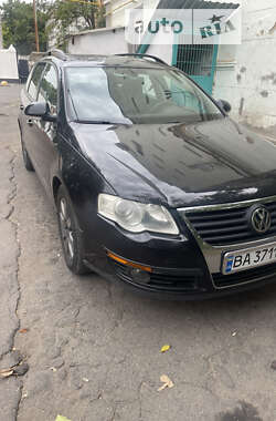 Универсал Volkswagen Passat 2006 в Вознесенске