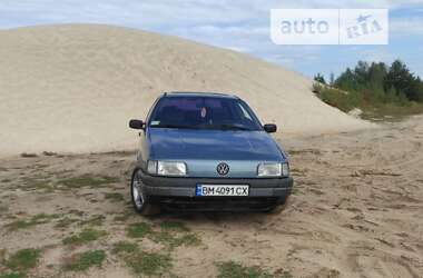 Седан Volkswagen Passat 1988 в Кролевце