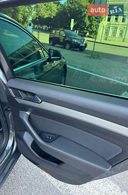 Универсал Volkswagen Passat 2015 в 