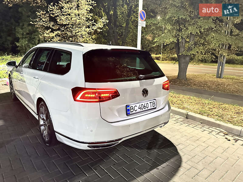 Универсал Volkswagen Passat 2018 в Львове