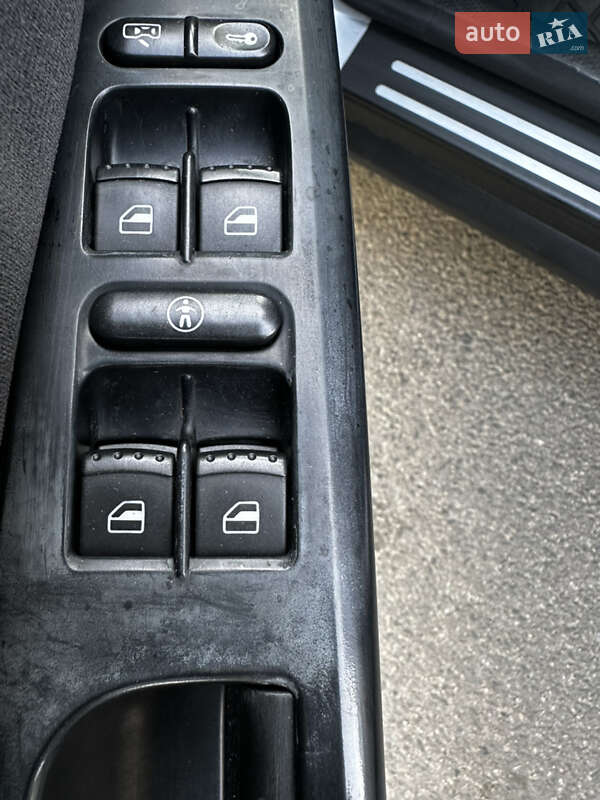 Седан Volkswagen Passat 2002 в Днепре фото 11 Седан Volkswagen Passat 2002 в Днепре