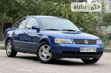 Седан Volkswagen Passat 1999 в Одесі