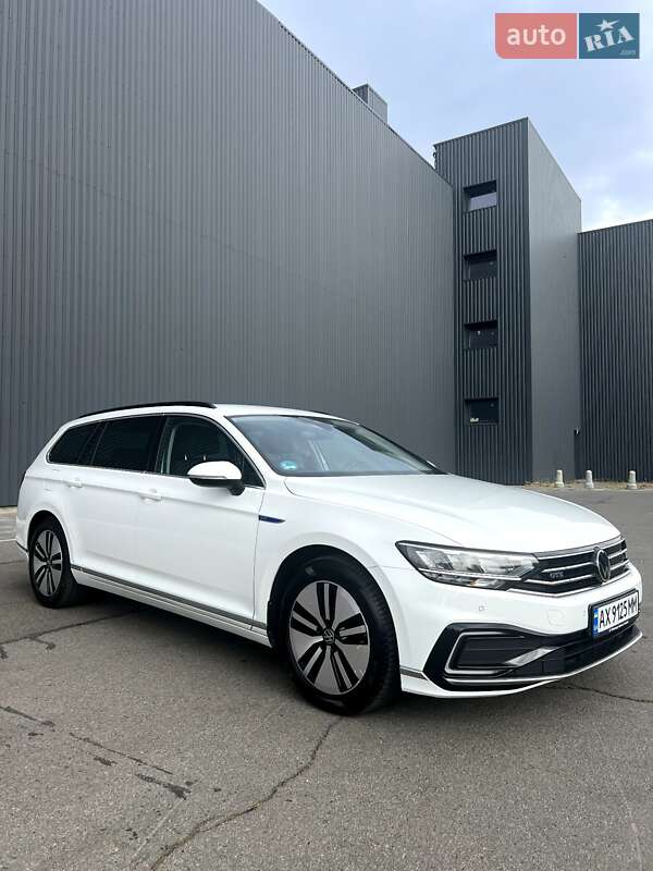 Volkswagen Passat 2021