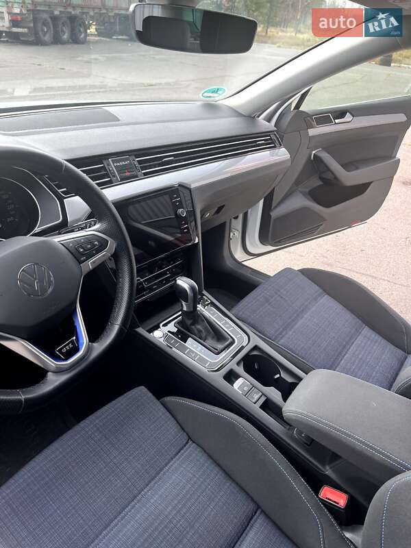 Универсал Volkswagen Passat 2021 в Харькове